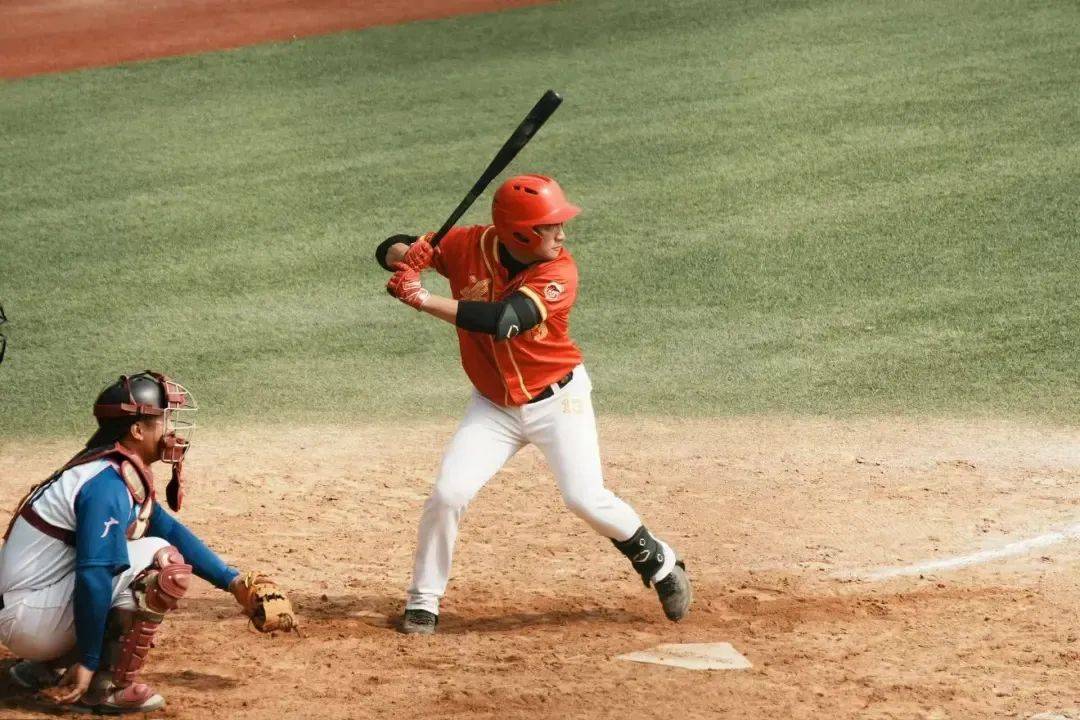 福建海鲨球迷热情高涨,为偶像助威加油,战绩斐然 福建海鲨球迷热情高涨,为偶像助威加油,战绩斐然