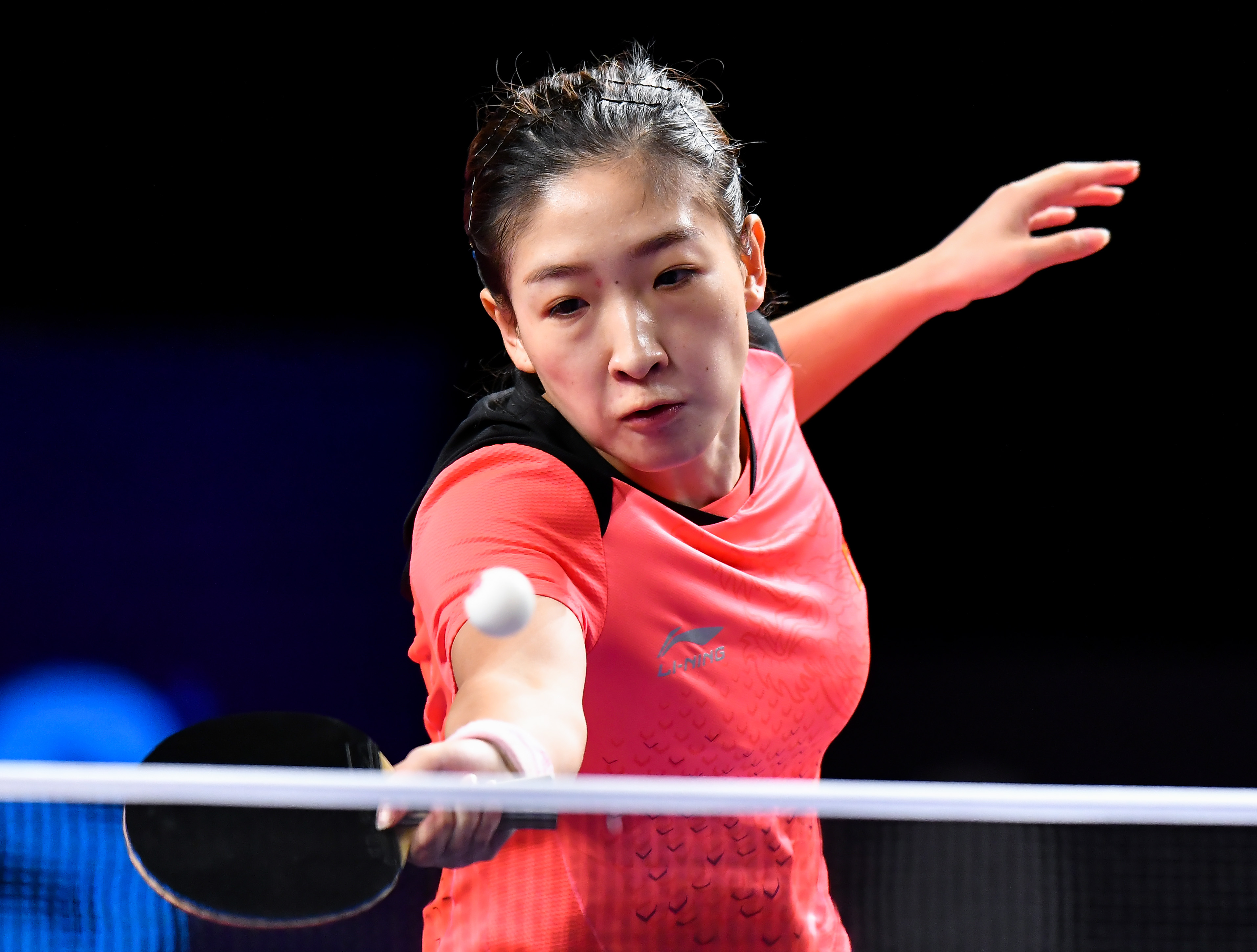 刘诗雯战胜日本选手,蝉联女单乒乓球冠军,表现亮眼 刘诗雯战胜日本选手,蝉联女单乒乓球冠军,表现亮眼