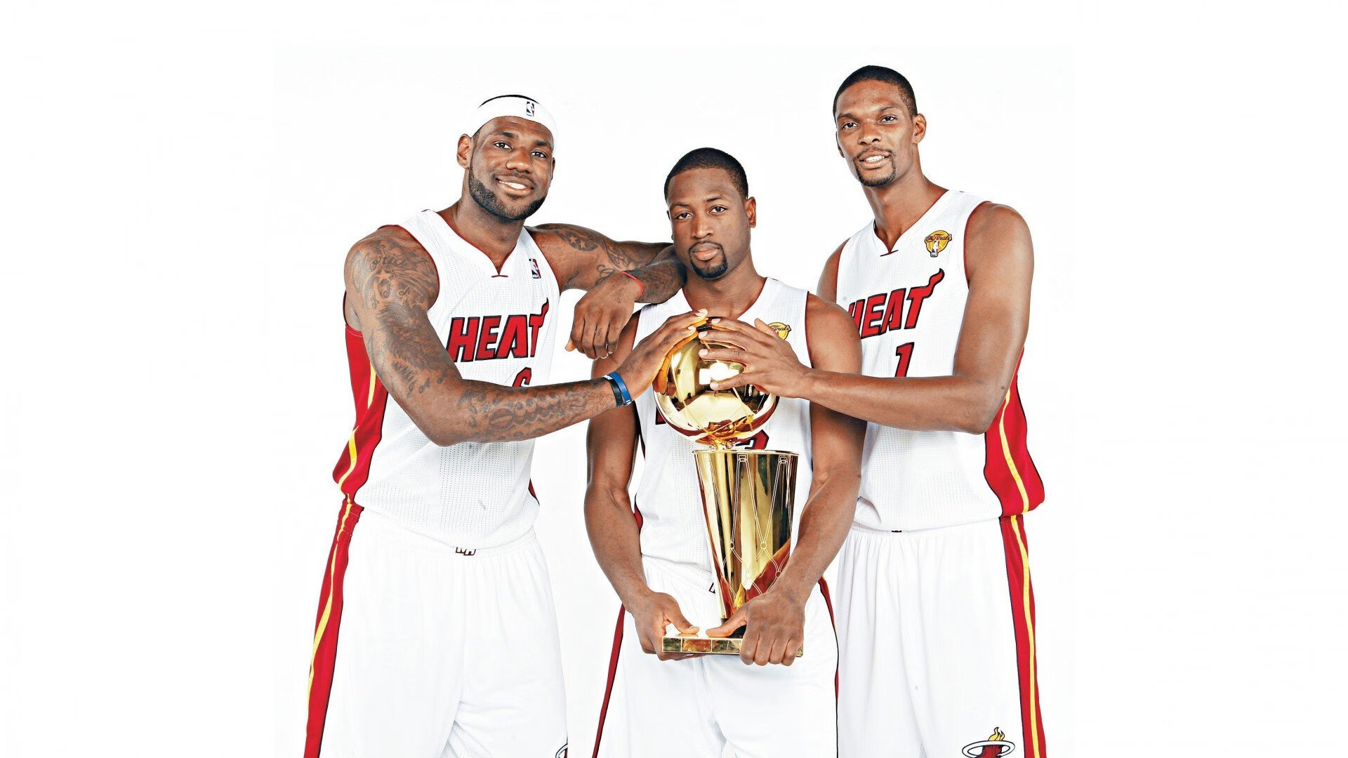 跨域体育风暴，广厦篮球完胜太阳，詹姆斯足球闪耀意甲焦点战